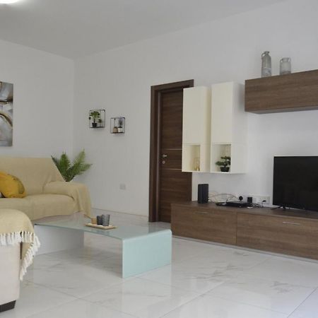מרסשלוק Lorenza Letting Apartment מראה חיצוני תמונה