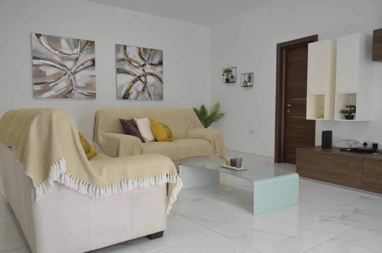מרסשלוק Lorenza Letting Apartment מראה חיצוני תמונה